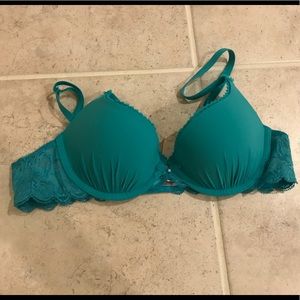 BNWT Victoria’s Secret bra 34A